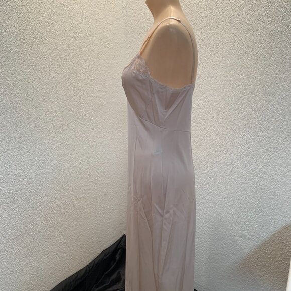 Vintage Shadow Line lace trim slip size small great condition - Picture 4 of 8